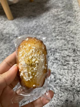 [메종콜리브리] 프랑스 마들렌 메종콜리브리 레몬 마들렌 2팩 — 5점을 준 리뷰어가 2022년 3월 올린 사용 사진