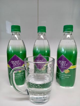 몽베스트 Montbest with Sparkling water Lemon OR Lime 20병(랜덤) — 5점을 준 리뷰어가 2022년 11월 올린 사용 사진