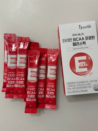 [인디닥터] 타이탄 BCAA 프로틴 젤리스틱 — 3점을 준 리뷰어가 2022년 6월 올린 사용 사진