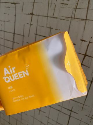 에어퀸 뉴브레스 유기농 생리대 4종 (팬티라이너 20P + 중형 10P + 대형 10P + 오버나이트 8P)_체험단 — 5점을 준 리뷰어가 2024년 8월 올린 사용 사진