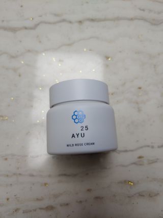 AYU25[아유트웬티파이브]다마스크로즈워터 베이스 천연 수분 촉촉 크림 — 3점을 준 리뷰어가 2021년 3월 올린 사용 사진