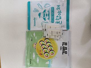 해풀잎 누구나 김밥*1ea [(혼합야채 35g *1ea,  김밥김 (5g, 5ea),  양념간장 (6g, 5ea), 참기름(5g, 2ea)] — 5점을 준 리뷰어가 2022년 7월 올린 사용 사진