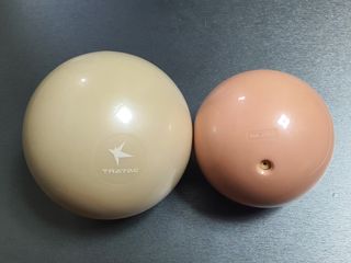 트라택 쿠셔닝 웨이트볼 0.5kg + 1kg SET — 4점을 준 리뷰어가 2022년 6월 올린 사용 사진