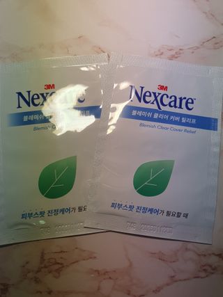 3M 넥스케어 블레미쉬 여드름패치 릴리프 111매(짜기 전 케어) +알코올스왑 증정 — 4.5점을 준 리뷰어가 2024년 5월 올린 사용 사진