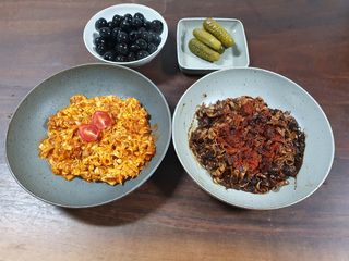[풀무원] 식물성 저당질식 세트, 두부면 매콤라구파스타와 두부면 직화짜장 — 5점을 준 리뷰어가 2021년 4월 올린 사용 사진