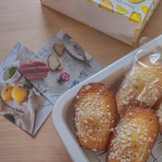 [메종콜리브리] 프랑스 마들렌 메종콜리브리 레몬 마들렌 2팩 — 5점을 준 리뷰어가 2022년 3월 올린 사용 사진