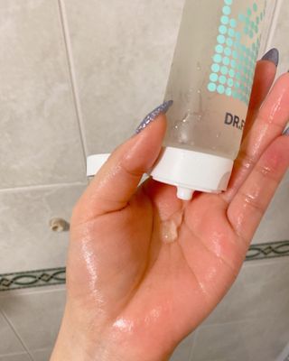 닥터에프파이브 젤리스크럽 소프트 클렌징폼 120ml — 4.5점을 준 리뷰어가 2022년 7월 올린 사용 사진