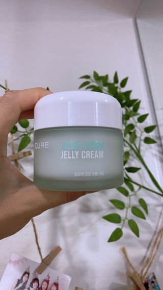 김정문알로에 큐어 큐어 알로에 리프레쉬 젤리 세럼, 큐어 알로에 하이드로 젤리 크림 — 3.5점을 준 리뷰어가 2021년 4월 올린 사용 사진