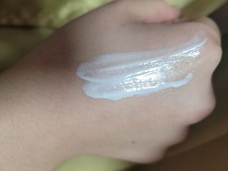 바노바기 코스메틱 바노바기 밀크씨슬 리페어 시카 선스크린 플러스 50ml — 5점을 준 리뷰어가 2023년 3월 올린 사용 사진
