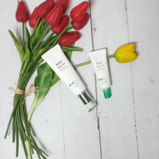 [AHC] 세이프온 에센스 선크림 올리브영 스페셜 증정 기획세트 — 5점을 준 리뷰어가 2022년 6월 올린 사용 사진