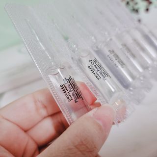 유니베르소 산소앰플 7일 집중케어 앰플 — 3점을 준 리뷰어가 2021년 7월 올린 사용 사진