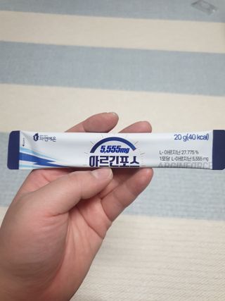 자연에온 아르긴포스 L-아르기닌 5555mg 스틱 15개입 1박스 — 5점을 준 리뷰어가 2021년 4월 올린 사용 사진