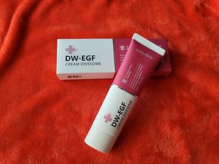 이지듀 DW-EGF 크림 다이브좀_콜라겐이 쏙쏙, 탄력피부로 다이빙 — 5점을 준 리뷰어가 2021년 2월 올린 사용 사진