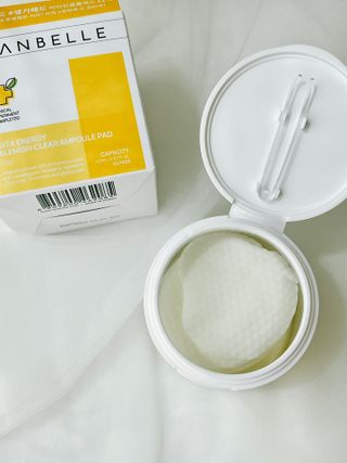 랑벨 비타 에너지 잡티 앰플 패드 65매 (투명하고 밝은 얼굴 광채패드) — 5점을 준 리뷰어가 2022년 5월 올린 사용 사진