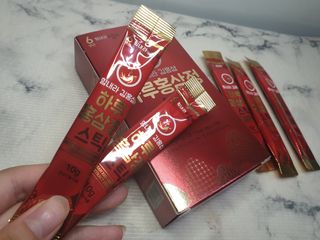 힘내라김홍삼 하루홍삼정스틱 10g x 10포 — 4점을 준 리뷰어가 2021년 4월 올린 사용 사진