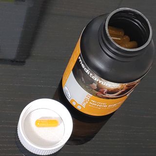 메디타민 비타민B 컴플렉스 — 4.5점을 준 리뷰어가 2021년 9월 올린 사용 사진