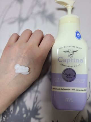 카프리나 산양밀크 모이스춰라이징 바디로션 350ml(라벤더향) — 5점을 준 리뷰어가 2023년 5월 올린 사용 사진