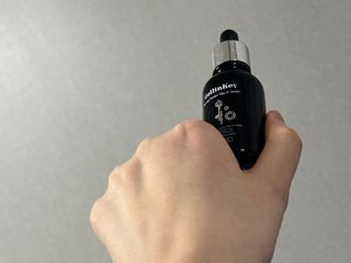 코매료 셀인키 리바이탈 퍼펙트 세럼 2종(천연오일100프로+순수비타민c150,000ppm) — 5점을 준 리뷰어가 2024년 2월 올린 사용 사진