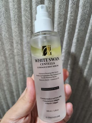 오투에니원 화이트스완 센텔라 루미너스 미스트 세럼 100ml — 5점을 준 리뷰어가 2023년 1월 올린 사용 사진