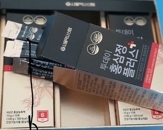 서울약사신협_투데이홍삼정플러스스틱_10g x 30포 — 5점을 준 리뷰어가 2021년 2월 올린 사용 사진