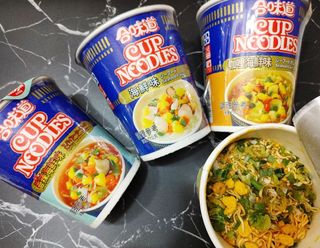 NISSIN 닛신 컵누들  4종 - 씨푸드오리지날, 씨푸드 스파이시, 씨푸드 커리, 씨푸드 XO소스 — 5점을 준 리뷰어가 2022년 3월 올린 사용 사진