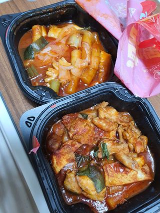 한성기업 무볼레 닭떡볶이+해물떡볶이 2종 세트 — 5점을 준 리뷰어가 2021년 9월 올린 사용 사진