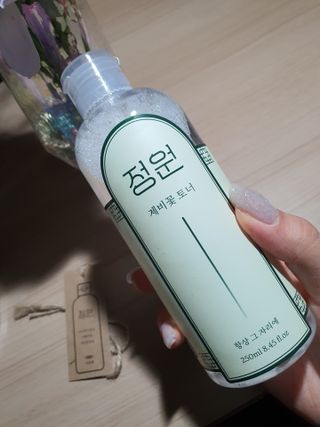 정원 제비꽃 토너 — 5점을 준 리뷰어가 2021년 8월 올린 사용 사진
