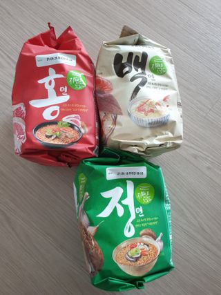 [풀무원] 자연은맛있다 정면, 백면, 홍면  세트 — 5점을 준 리뷰어가 2021년 4월 올린 사용 사진