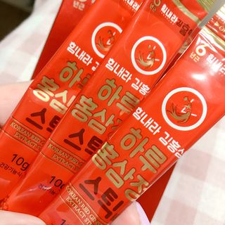 힘내라김홍삼 하루홍삼정스틱 10g x 10포 — 2점을 준 리뷰어가 2021년 3월 올린 사용 사진