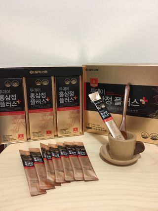 서울약사신협_투데이홍삼정플러스스틱_10g x 30포 — 5점을 준 리뷰어가 2021년 2월 올린 사용 사진