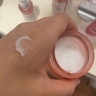 아이앤립 / EYENLIP 아이앤립 연어오일 리바이탈라이징 토너+앰플+크림 3종 세트 — 5점을 준 리뷰어가 2021년 7월 올린 사용 사진
