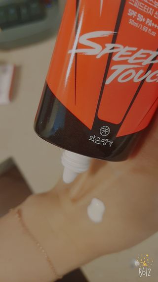 약손명가코스메틱 에오스보떼 스피드터치 선크림 50ml — 5점을 준 리뷰어가 2021년 8월 올린 사용 사진