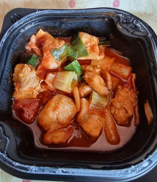 한성기업 무볼레 닭떡볶이+해물떡볶이 2종 세트 — 3.5점을 준 리뷰어가 2021년 10월 올린 사용 사진