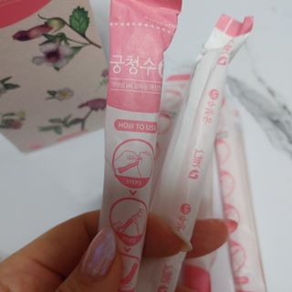 래디 한방 여성청결제 궁청수인 10개입 — 5점을 준 리뷰어가 2022년 5월 올린 사용 사진