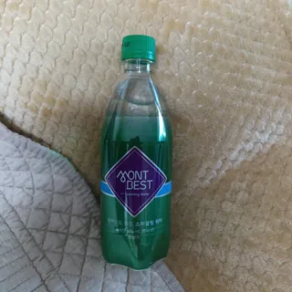 몽베스트 Montbest with Sparkling water Plain 20병 — 5점을 준 리뷰어가 2023년 3월 올린 사용 사진