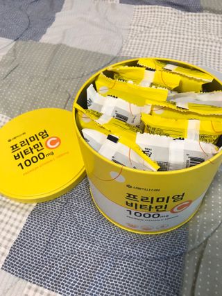 서울약사신협 프리미엄비타민C1000_2.5G x 100포 — 5점을 준 리뷰어가 2021년 5월 올린 사용 사진