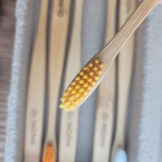 [닥터노아] 마루 대나무 칫솔 콤팩트 & 고체 치약 — 5점을 준 리뷰어가 2022년 7월 올린 사용 사진