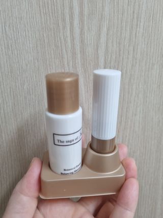 더사가오브수 [사가수] 효혜윤 보태니컬 에너지 에센스인로션 20ml /아이포올 스틱 3g — 4점을 준 리뷰어가 2023년 2월 올린 사용 사진