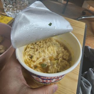 NISSIN 닛신 컵누들  4종 - 씨푸드오리지날, 씨푸드 스파이시, 씨푸드 커리, 씨푸드 XO소스 — 5점을 준 리뷰어가 2022년 12월 올린 사용 사진