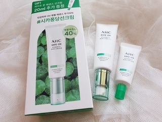 [AHC] 세이프온 에센스 선크림 올리브영 스페셜 증정 기획세트 — 5점을 준 리뷰어가 2022년 6월 올린 사용 사진