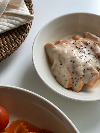 굽네몰 [굽네] 소스가 맛있는 닭가슴살 슬라이스 4종 — 5점을 준 리뷰어가 2021년 5월 올린 사용 사진