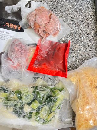 프레시지 *구매평/[쵸이닷직원食당]이태원식부대찌개_455G — 5점을 준 리뷰어가 2025년 9월 올린 사용 사진
