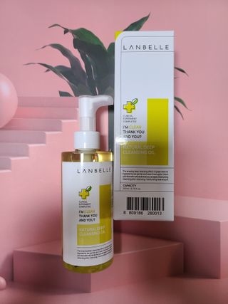 랑벨 내츄럴 딥 클렌징 오일 200ml (저자극 약산성 천연 클렌징) — 5점을 준 리뷰어가 2022년 10월 올린 사용 사진