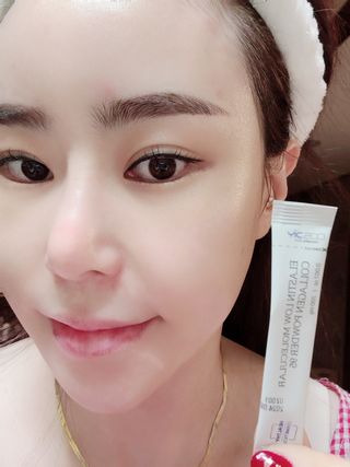 [유니자르] 엘라스틴 저분자 콜라겐95 + 칼라민 100 — 4점을 준 리뷰어가 2021년 11월 올린 사용 사진