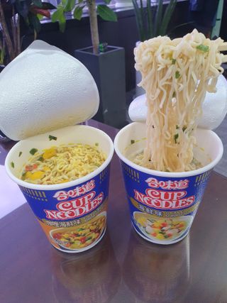 NISSIN 닛신 컵누들  4종 - 씨푸드오리지날, 씨푸드 스파이시, 씨푸드 커리, 씨푸드 XO소스 — 5점을 준 리뷰어가 2022년 5월 올린 사용 사진