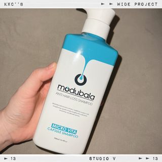 모두발라 마이크로 비타캡슐 탈모샴푸 — 5점을 준 리뷰어가 2022년 1월 올린 사용 사진