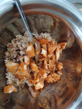 굽네몰 [굽네] 소스가 맛있는 닭가슴살 슬라이스 4종 — 5점을 준 리뷰어가 2021년 4월 올린 사용 사진