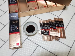 서울약사신협_투데이홍삼정플러스스틱_10g x 60포 — 5점을 준 리뷰어가 2021년 7월 올린 사용 사진