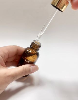 스킨큐어 산다화 비타민c 화이트닝 에센스 30ml — 5점을 준 리뷰어가 2023년 7월 올린 사용 사진