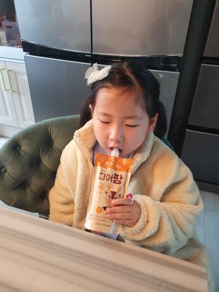 [몸엔용] 우리 아이 건강간식, 달콤한 녹용곤약젤리 디어팡 4종 — 5점을 준 리뷰어가 2022년 4월 올린 사용 사진